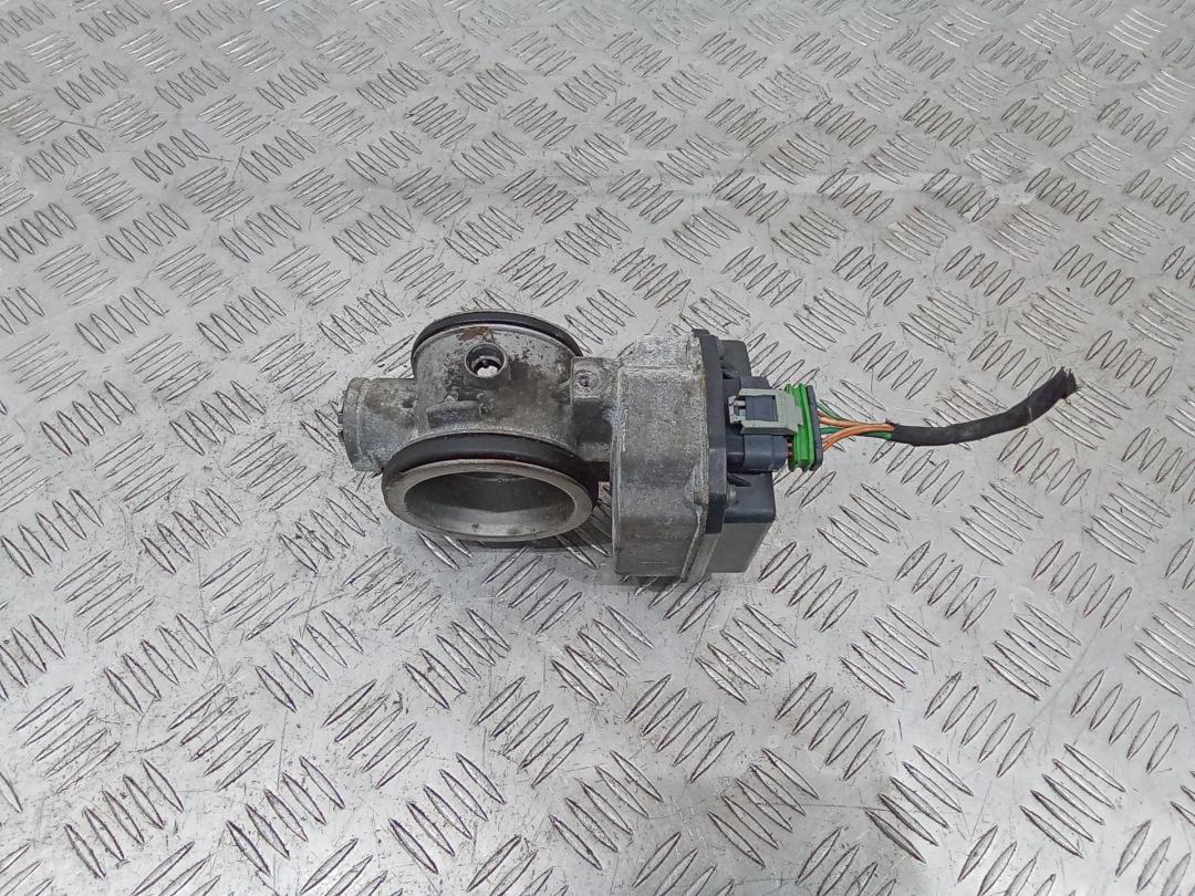 заслонка дроссельная Renault Megane 2 поколение 2003, 1.4 л., бензин, 408239822001 - фото №1