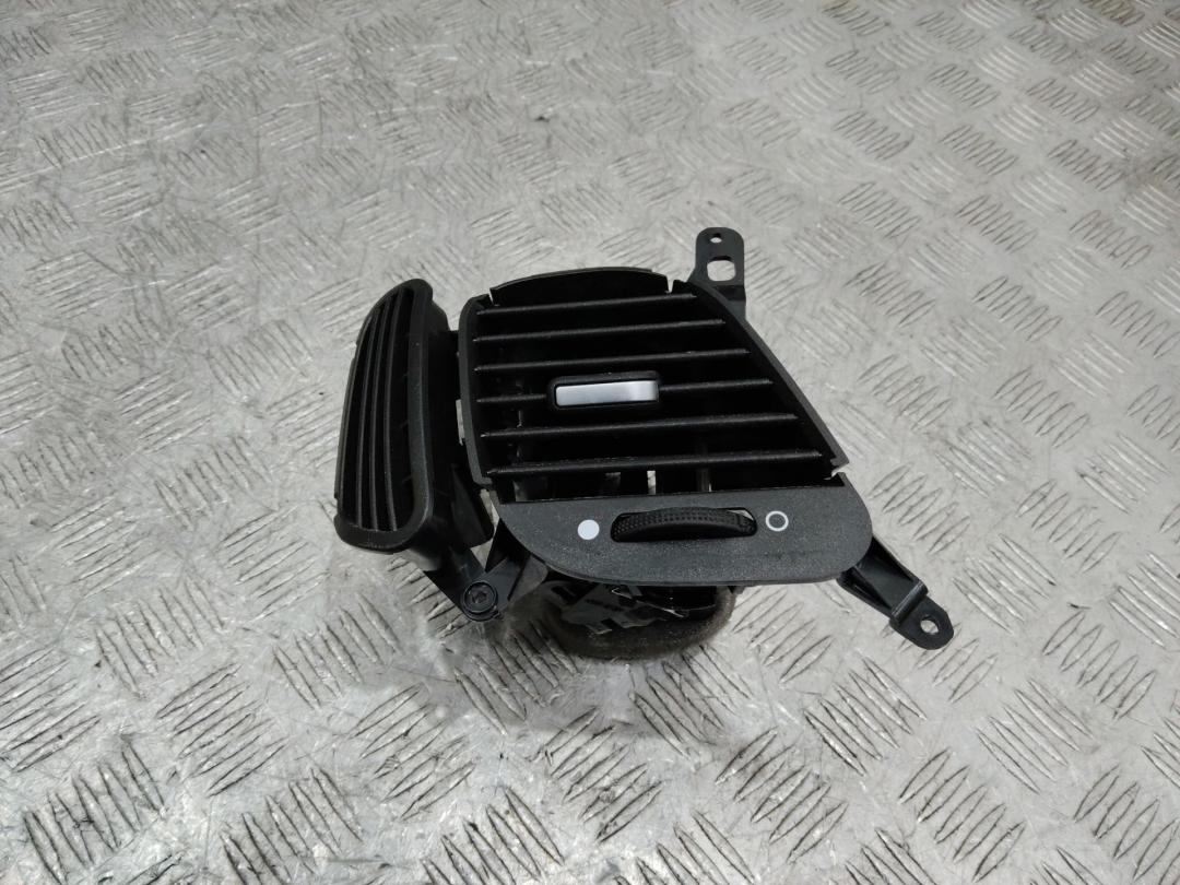 дефлектор обдува салона IVECO Daily 6 поколение 2022, 5802886060 - фото №1