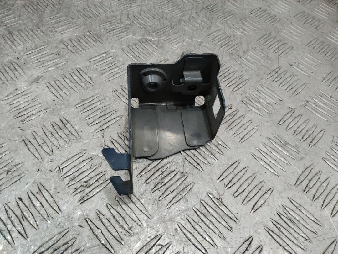 кронштейн (крепление) Renault Megane 4 поколение 2018, 2350041R - фото №1