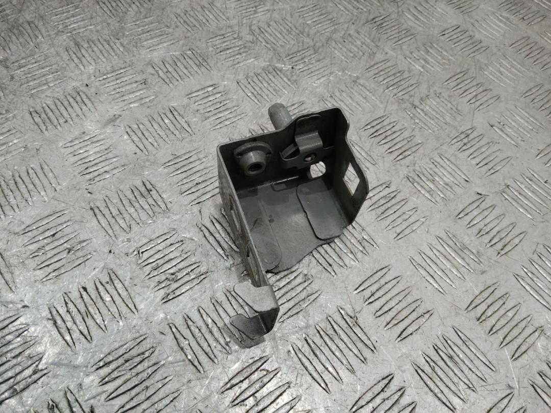 кронштейн (крепление) Renault Megane 4 поколение 2018, 2350041R - фото №1