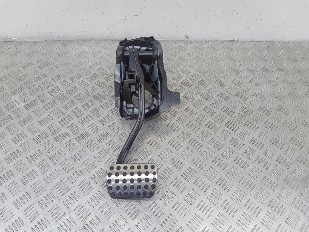 педаль тормоза Mercedes-Benz GLC Coupe C253 2017, A2052920108 - фото №1