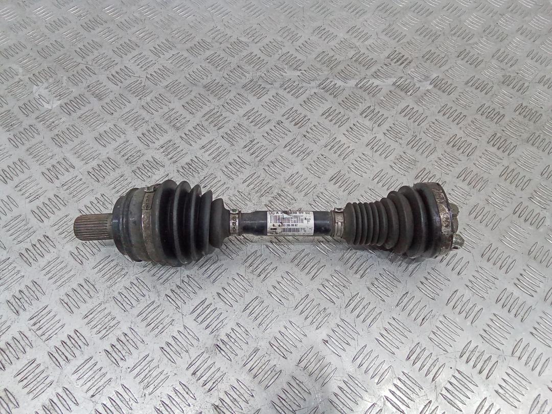 полуось передняя левая (приводной вал, ШРУС) Mercedes-Benz GLC Coupe C253 2017 - фото №1