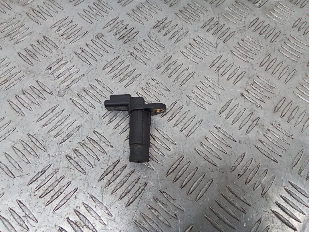 датчик коленвала Renault Megane 2 поколение 2005, 1.5 л., дизель, МКПП, 8200373588 - фото №1