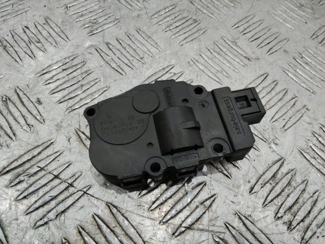 моторчик заслонки печки Mercedes-Benz GL-Класс X166 2014, 410475522 - фото №1