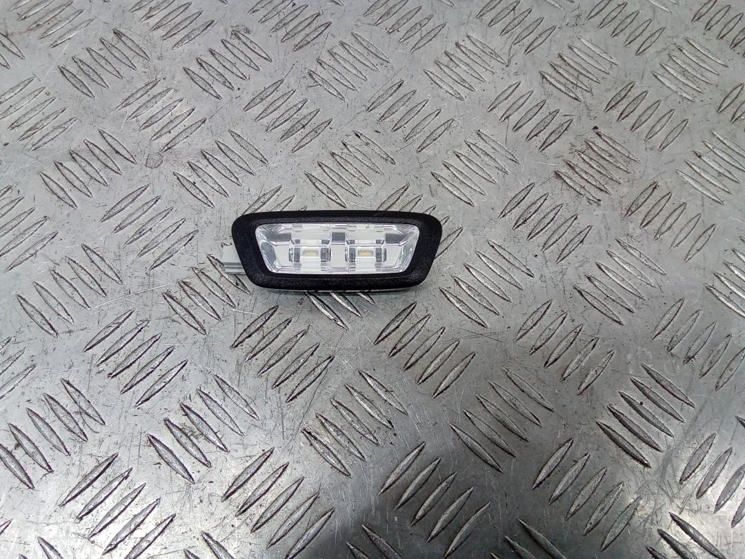 плафон багажника Mercedes-Benz GLC Coupe C253 2018, A0009064301 - фото №1