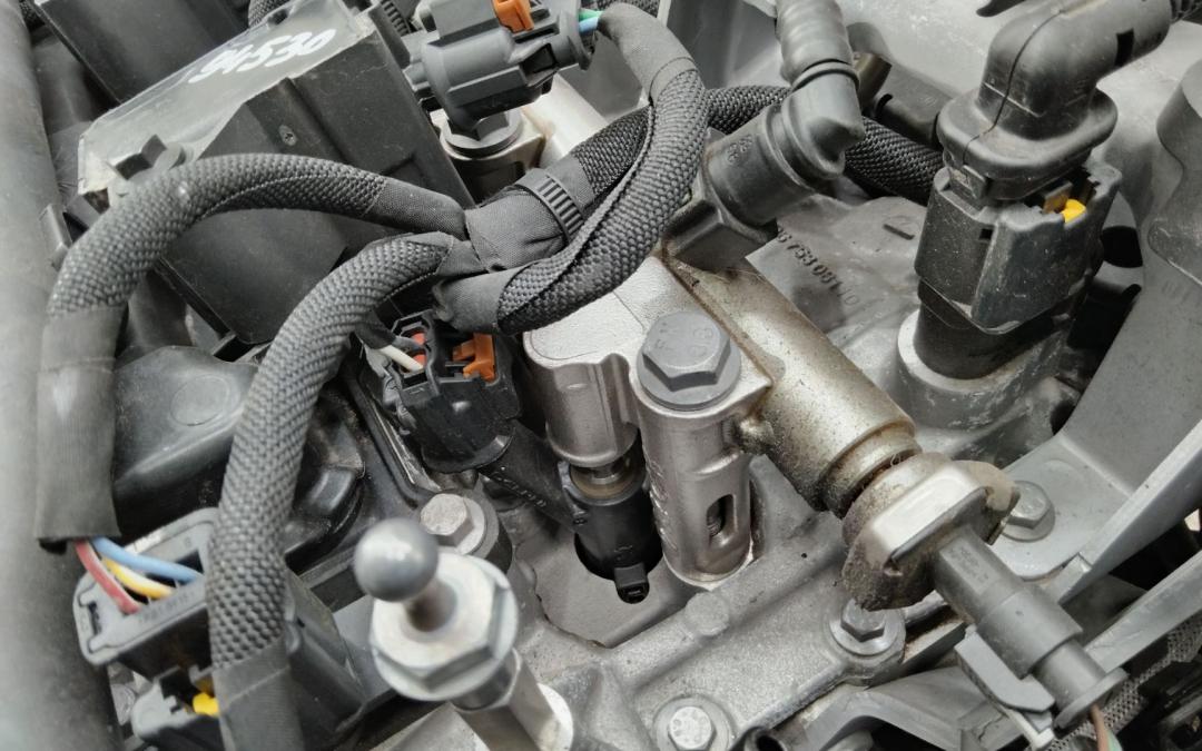 форсунка Peugeot 208 2 поколение 2019, 1.2 л., бензин, МКПП - фото №1