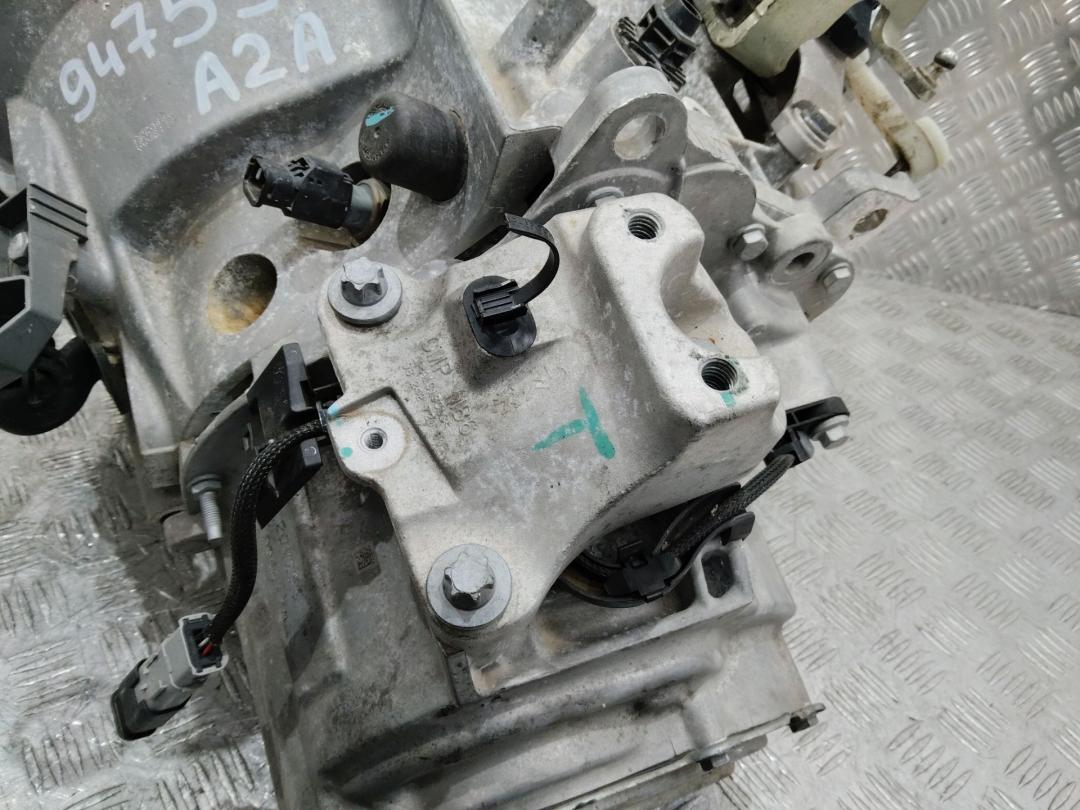 кронштейн КПП Peugeot 208 2 поколение 2020, 1.2 л., бензин, МКПП, 9824272980 - фото №1