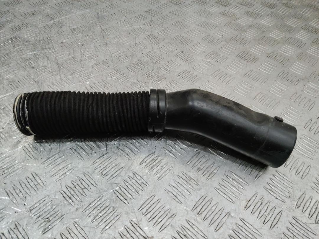 патрубок воздушного фильтра Peugeot 208 2 поколение 2021, 1.2 л., бензин, МКПП - фото №1