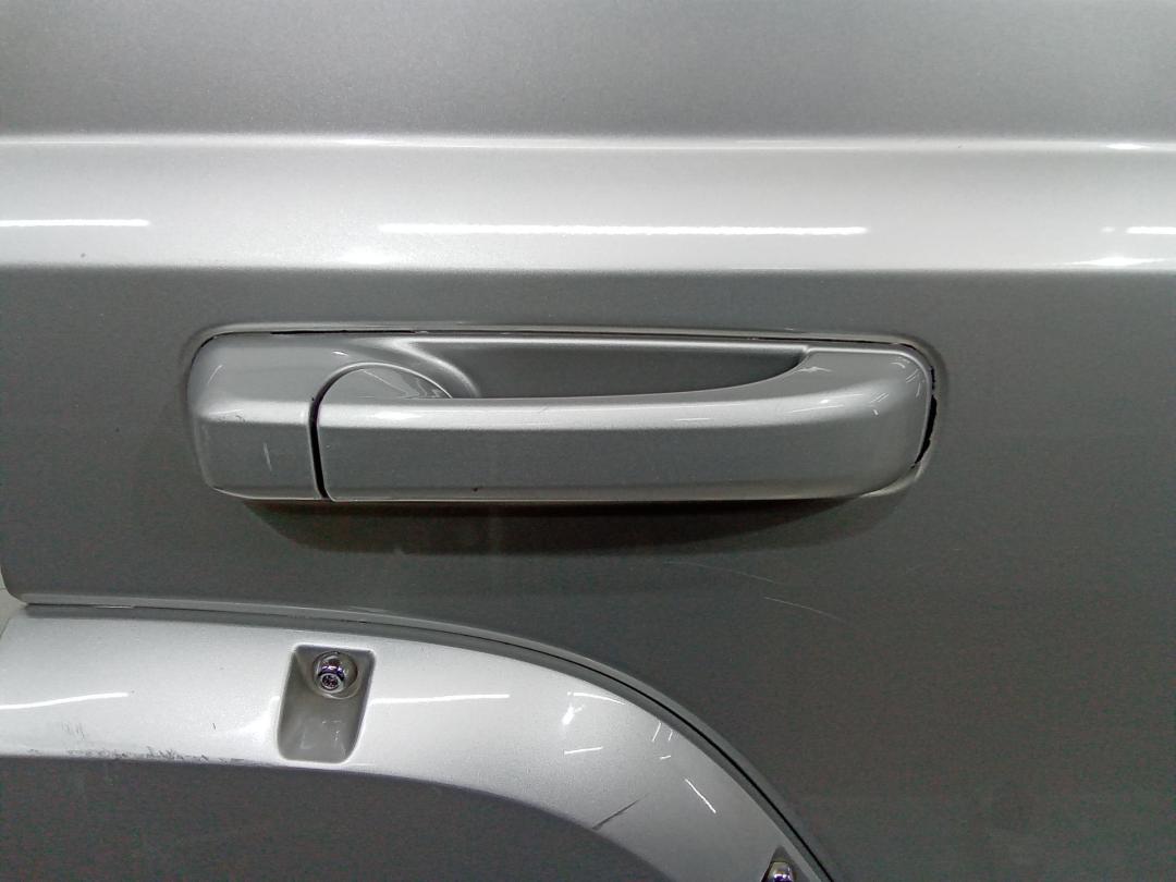 ручка наружная задняя правая Jeep Commander 1 поколение 2006, 3.0 л., дизель - фото №1