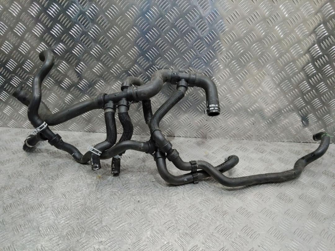 патрубок радиатора Renault Megane 4 поколение 2016 - фото №1