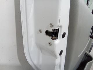 замок двери передней левой Opel Vivaro A 2005