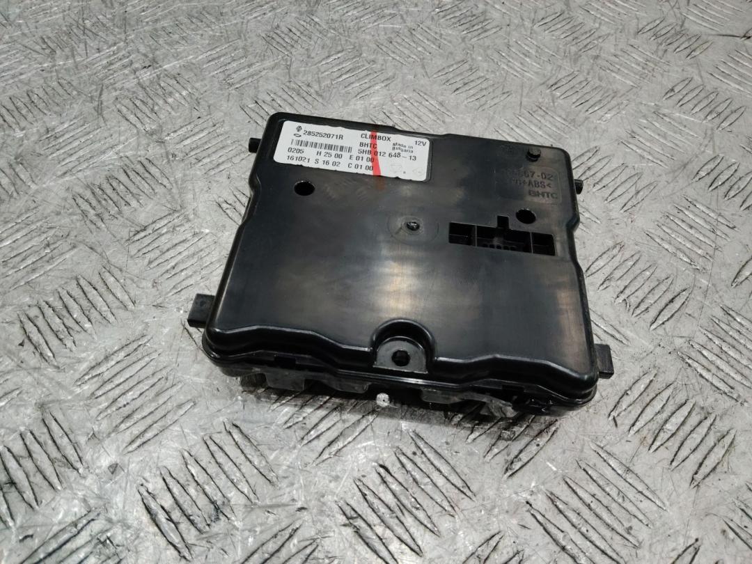 блок управления печки / климат-контроля Renault Megane 4 поколение 2018, 285252071R - фото №1