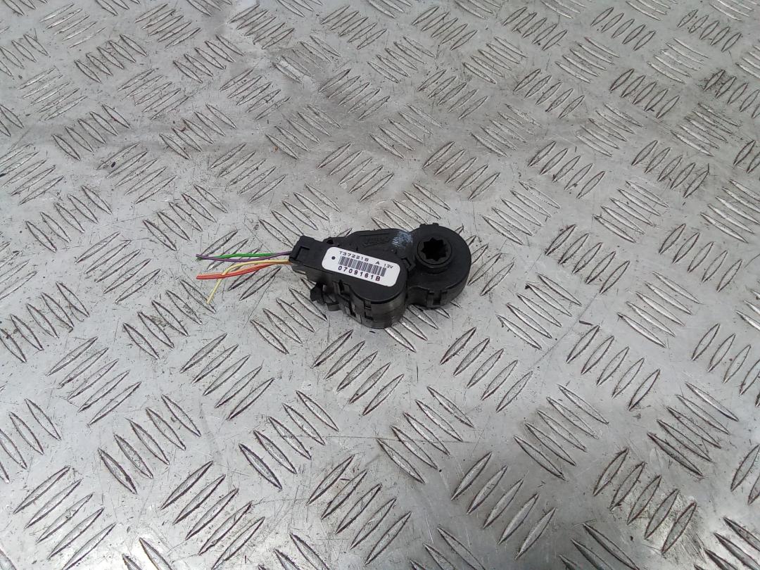 моторчик заслонки печки Renault Megane 4 поколение 2016, T37221B - фото №1