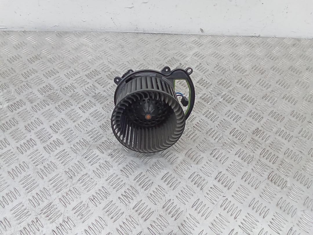 моторчик печки Renault Megane 4 поколение 2016, T69963A - фото №1