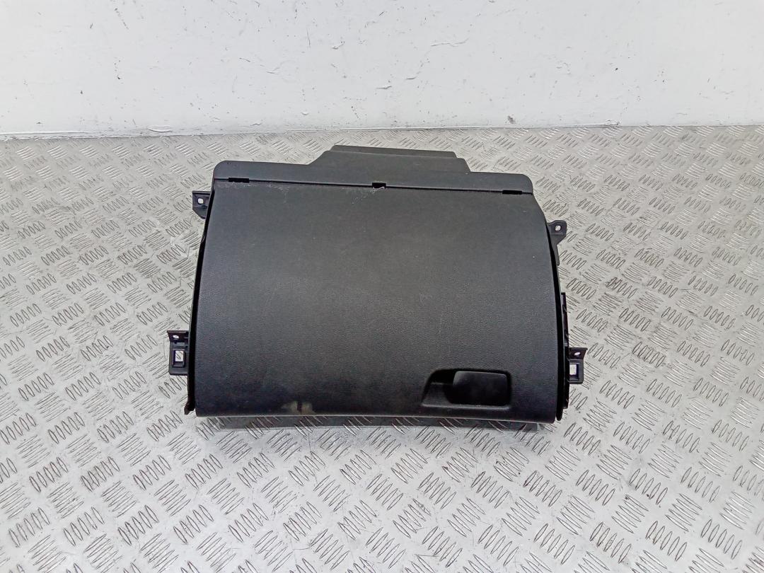 бардачок Renault Megane 4 поколение 2016 - фото №1