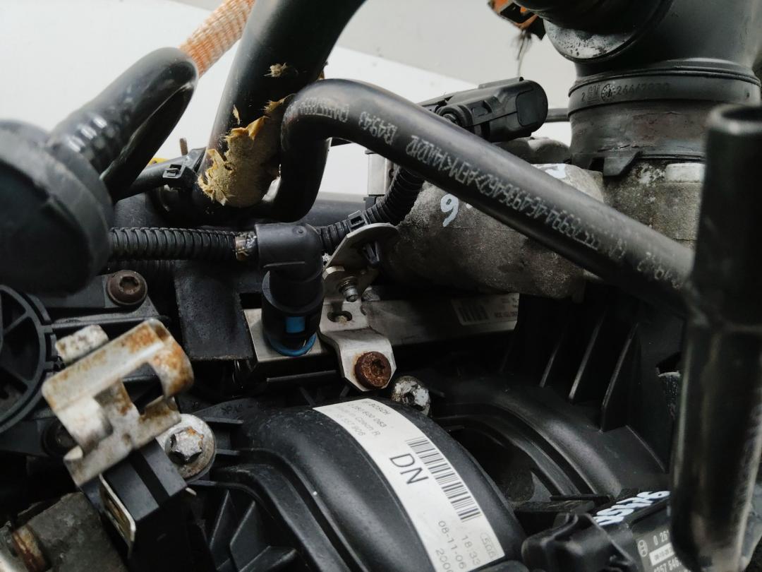 топливная рампа Opel Corsa D 2006, 1.2 л., Z 12 XEP, бензин, МКПП, 0280151208 - фото №1