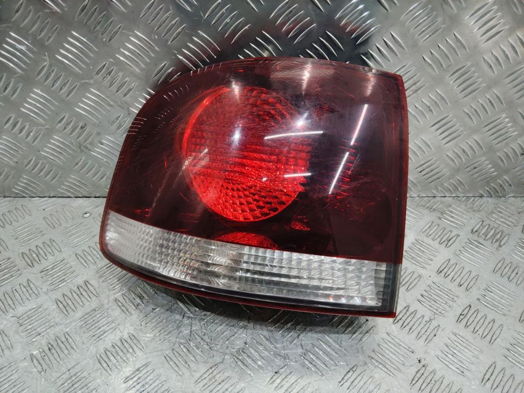 фонарь задний левый Volkswagen Touareg 1 поколение 2006, 7L6945095 - фото №1