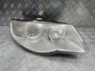 фара правая Volkswagen Touareg 1 поколение [рестайлинг] 2007, 7L6941032A