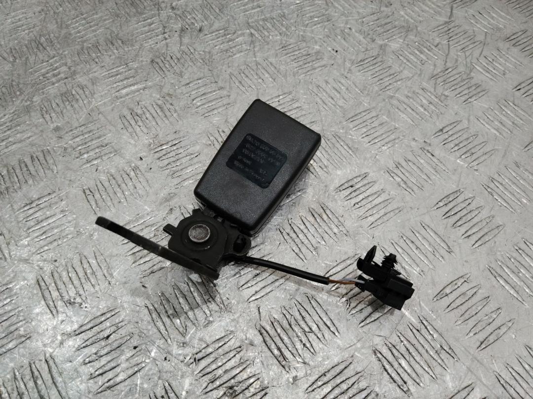 замок ремня безопасности Mercedes-Benz E-Класс W213/S213/C238/A238 2017, A2138600669 - фото №1