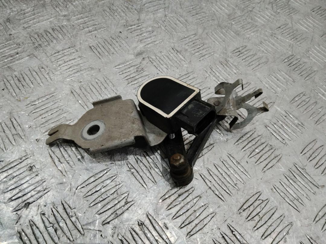 датчик дорожного просвета Mercedes-Benz E-Класс W213/S213/C238/A238 2017, A0009053704 - фото №1