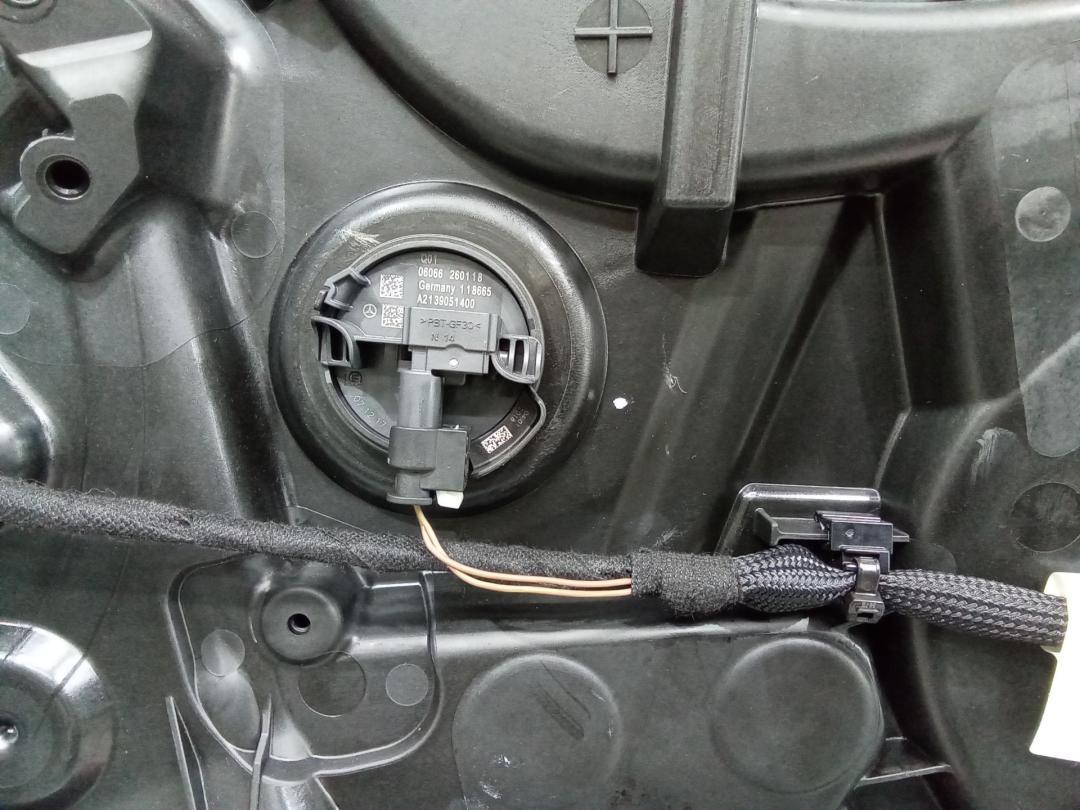 датчик удара Mercedes-Benz GLC Coupe C253 2018, A2139051400 - фото №1