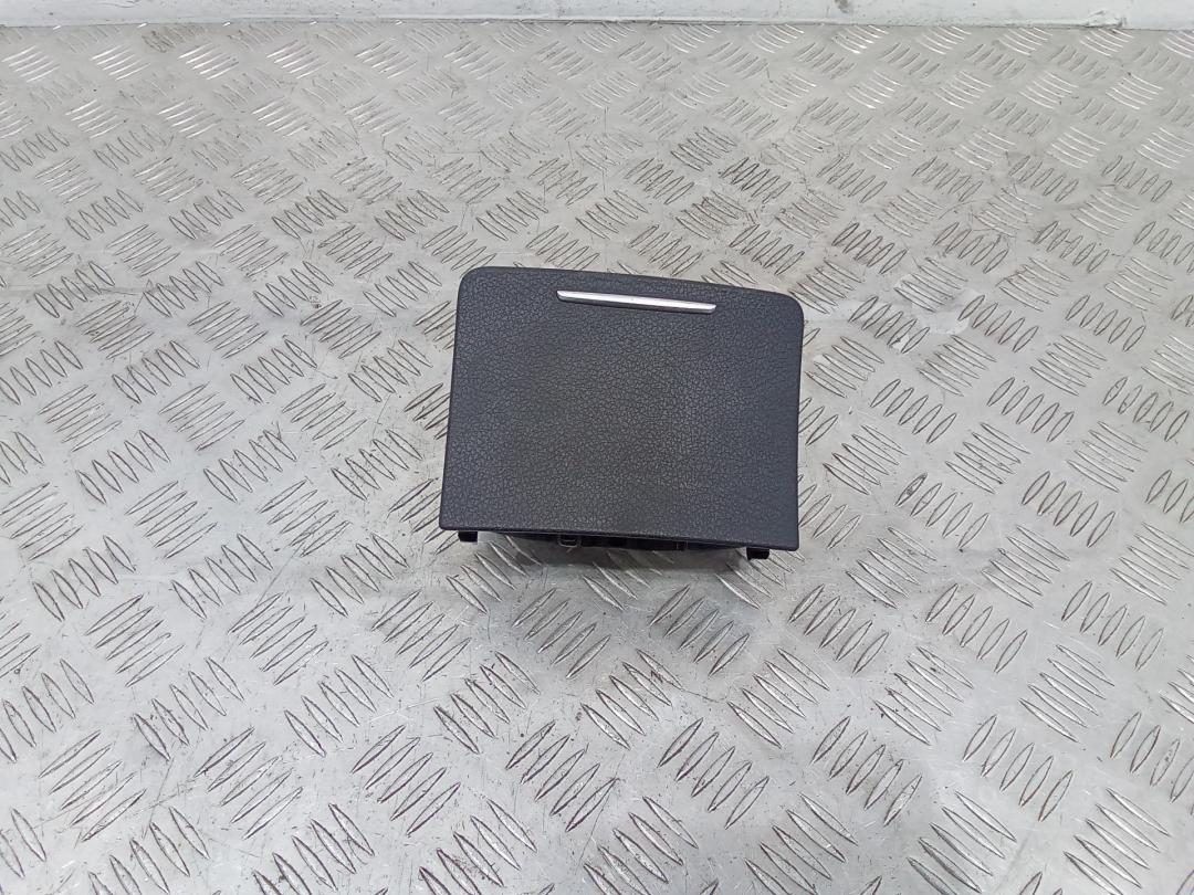 пепельница Mercedes-Benz E-Класс W213/S213/C238/A238 2017, A2136805001 - фото №1