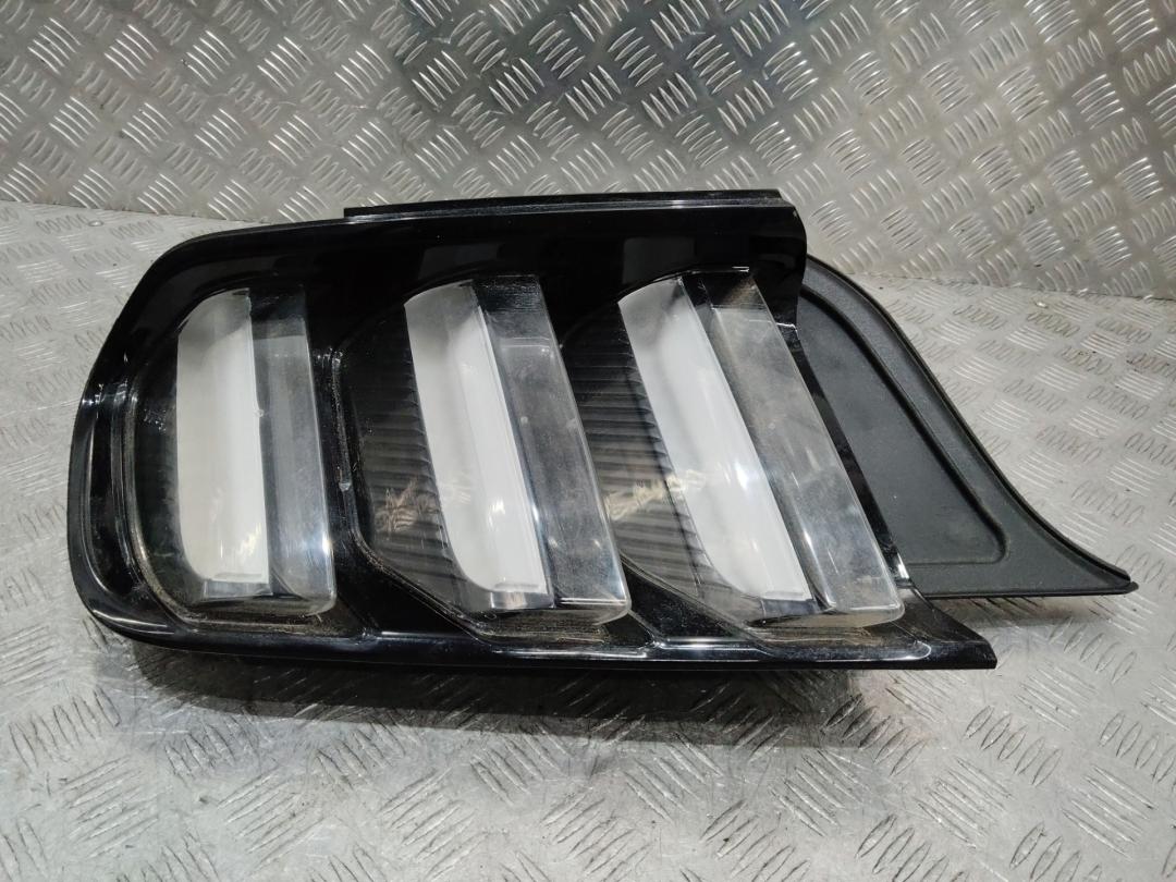 фонарь задний левый Ford Mustang 6 поколение 2015, 5.0 л., бензин, МКПП, купе, FR3B13B505A - фото №1