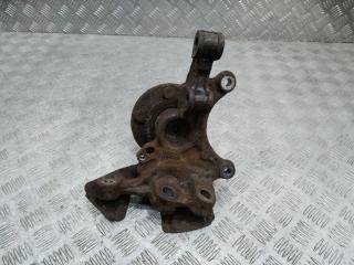 кулак поворотный правый Ford Mustang 6 поколение 2015, 5.0 л., бензин, МКПП, купе, FR3C8107A