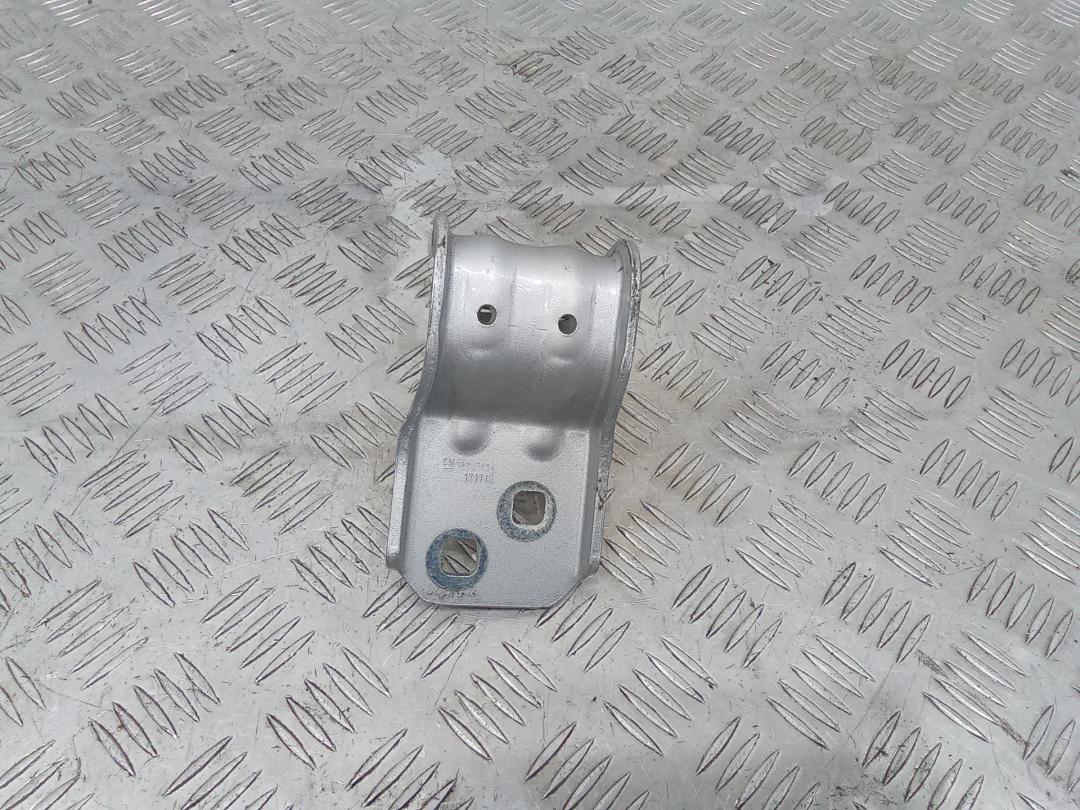 петля крышки багажника Opel Insignia 1 поколение (A) 2010, 13247936 - фото №1