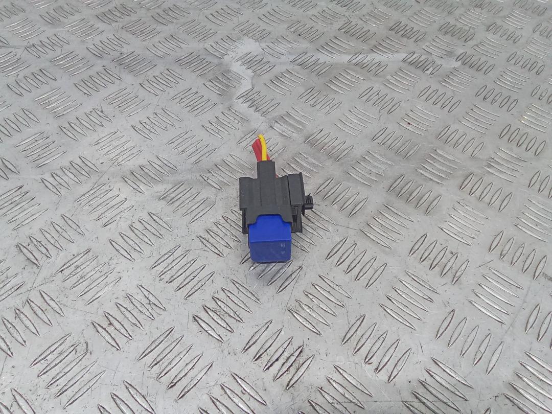 реле (прочие) Renault Megane 4 поколение 2018, 8200587121 - фото №1