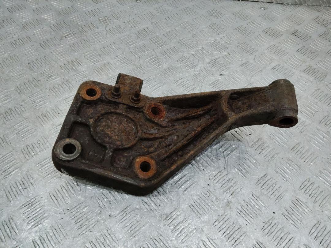 кронштейн рессоры IVECO Daily 4 поколение 2006 - фото №1