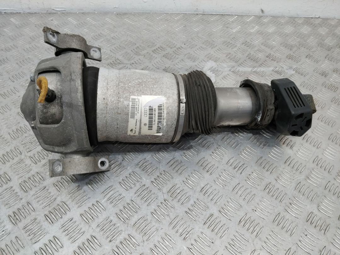 пневмостойка задняя Audi Q7 4L 2007, 3.0 л., дизель, 7L8616020A - фото №1