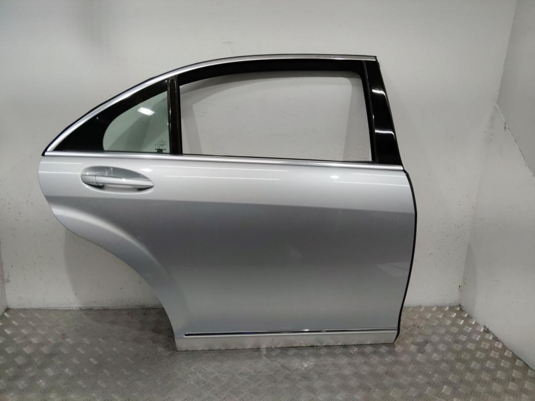 стекло двери задней правой Mercedes-Benz S-Класс W221 2007, седан - фото №1