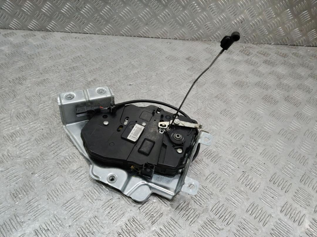 замок двери Volkswagen Caddy 3 поколение 2009, 2K0827201AB - фото №1