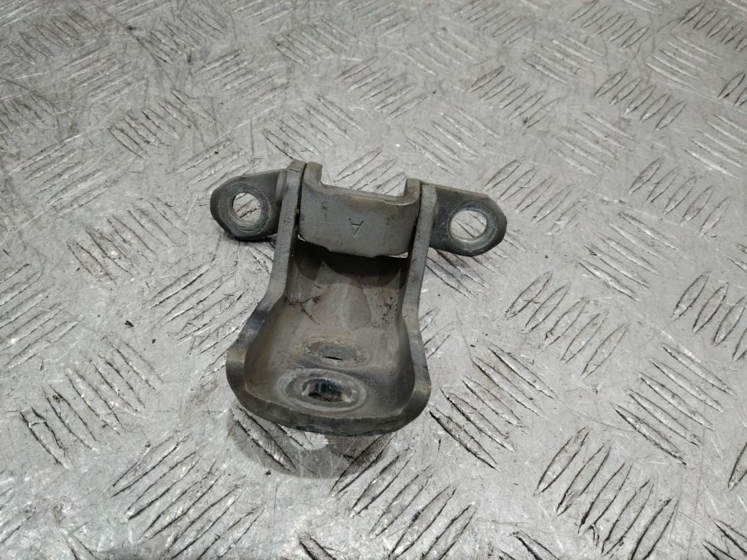 петля двери Nissan Qashqai 1 поколение 2008 - фото №1