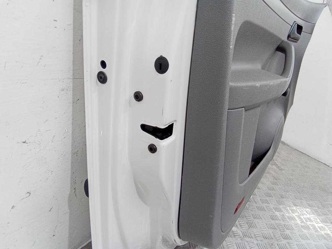 замок двери передней левой Volkswagen Caddy 3 поколение 2007 - фото №1