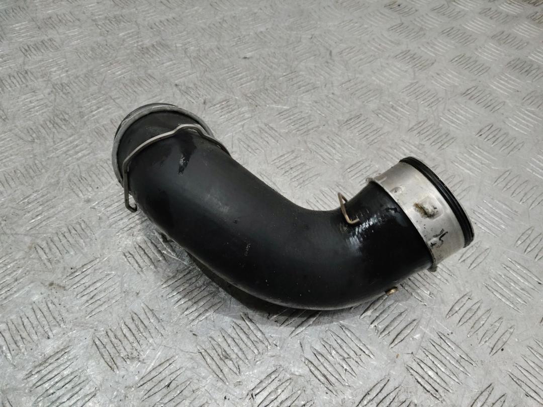 патрубок интеркулера Mercedes-Benz C-Класс W203/S203/CL203 2003, A2035281482 - фото №1