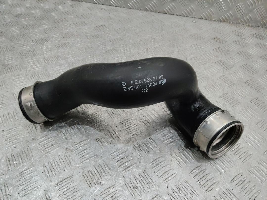 патрубок интеркулера Mercedes-Benz C-Класс W203/S203/CL203 2003, A2035282182 - фото №1