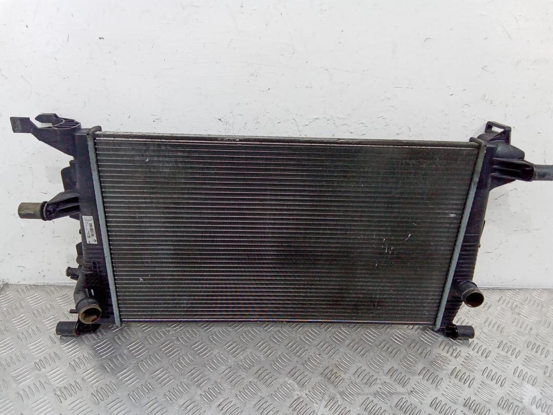 радиатор (основной) Renault Megane 3 поколение 2011, 214105150R - фото №1