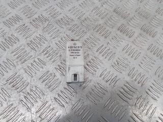 блок управления вентилятором (реле) Mercedes-Benz Vito W639 [рестайлинг] 2010, A0035422019