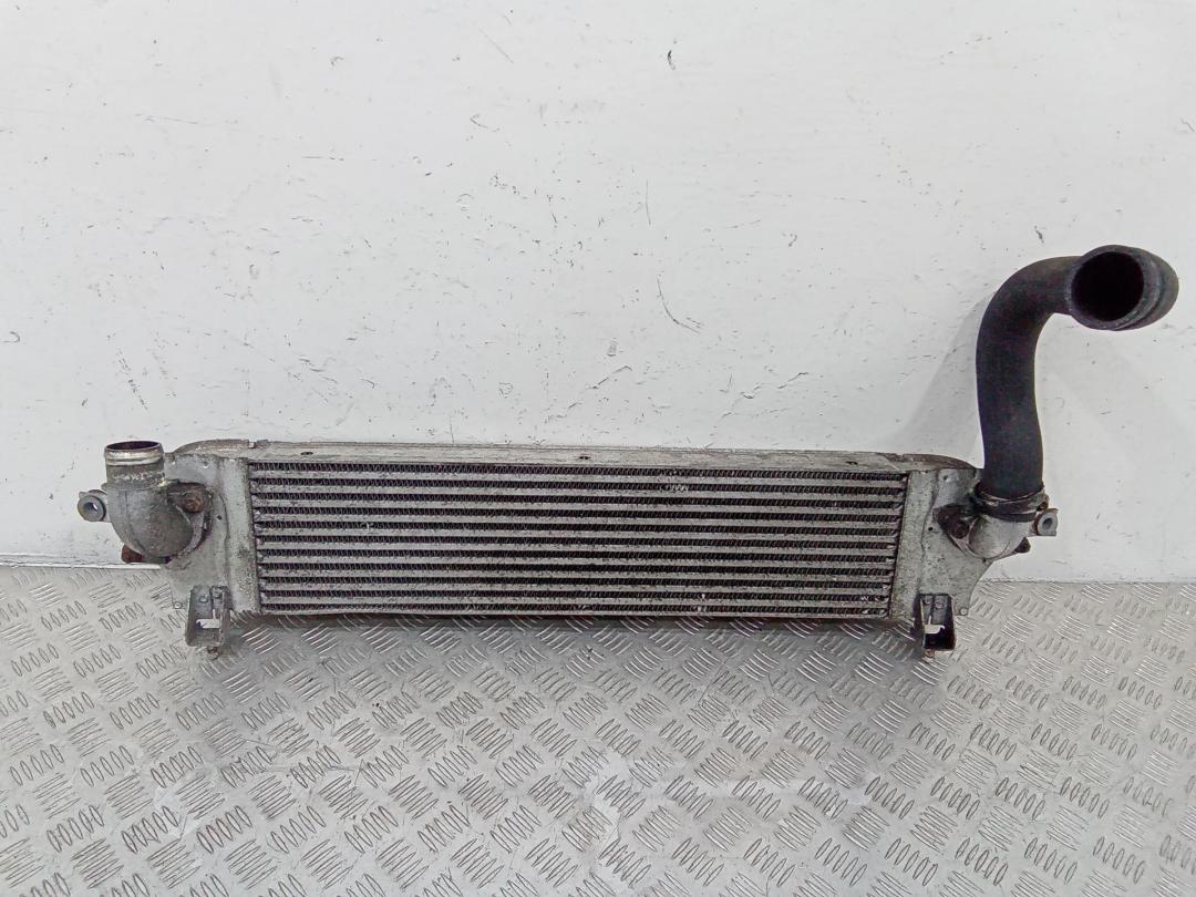 интеркулер Nissan Qashqai 1 поколение 2007 - фото №1