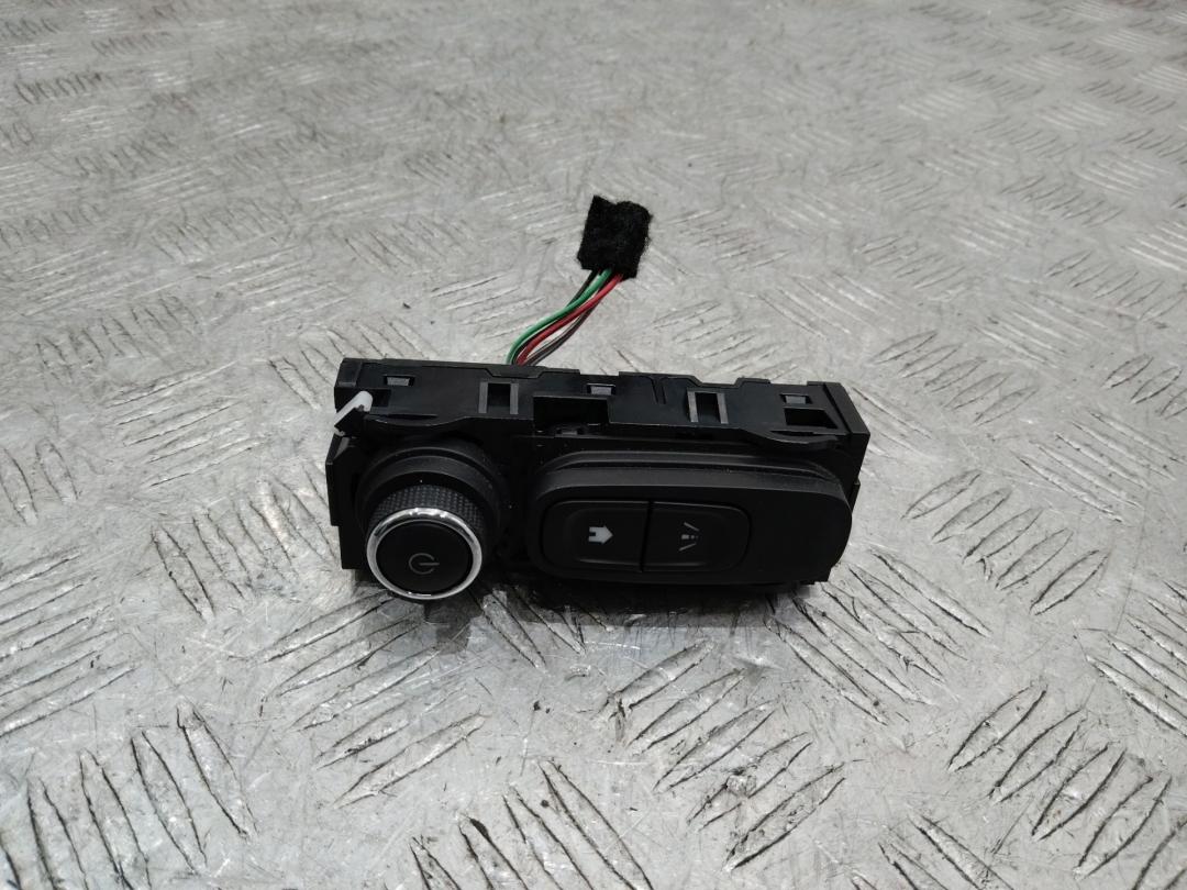 кнопка (выключатель) Renault Kadjar 1 поколение 2016 - фото №1