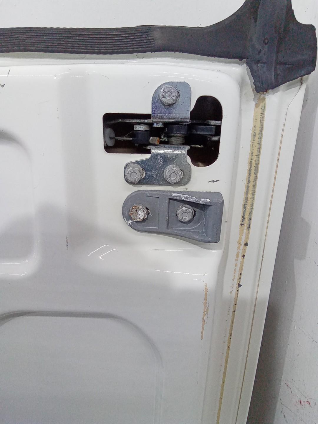 замок двери IVECO Daily 4 поколение 2006 - фото №1