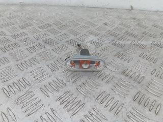 повторитель поворота на крыле Volkswagen Caddy 3 поколение [рестайлинг] 2010, 2K0949117B