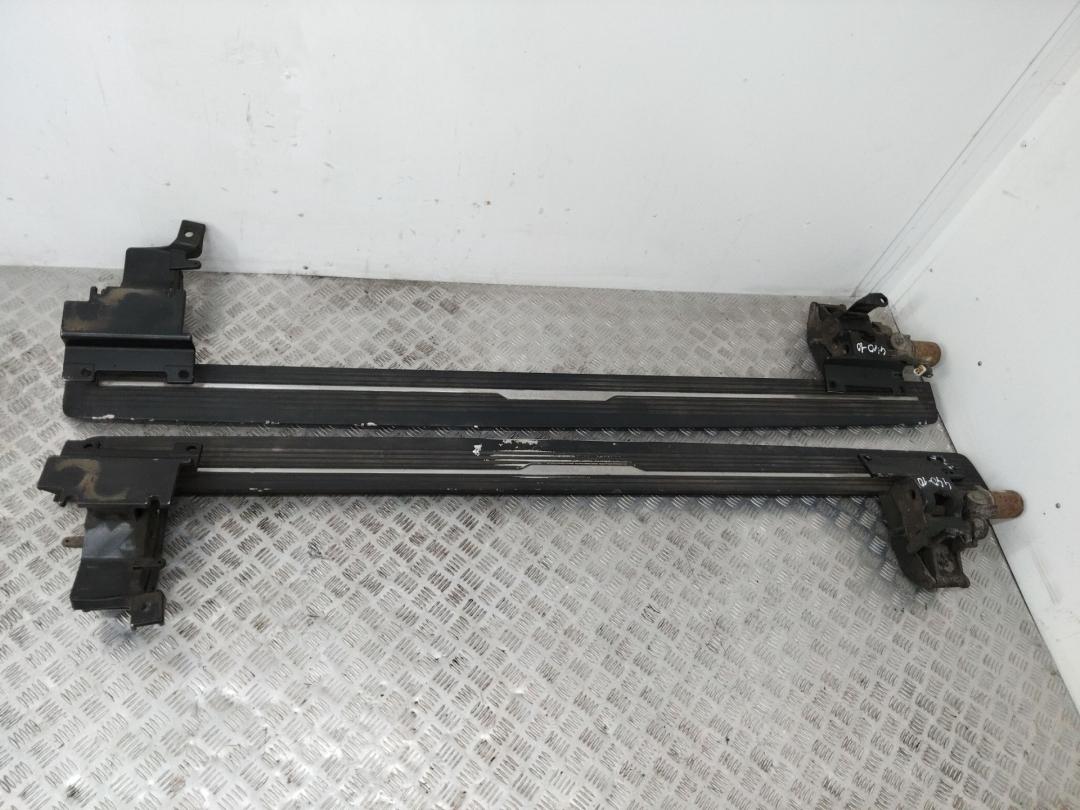 подножка Land Rover Range Rover 4 поколение 2016 - фото №1