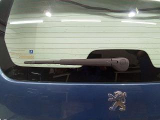 щеткодержатель задний Peugeot Partner 2 поколение (B9) 2009