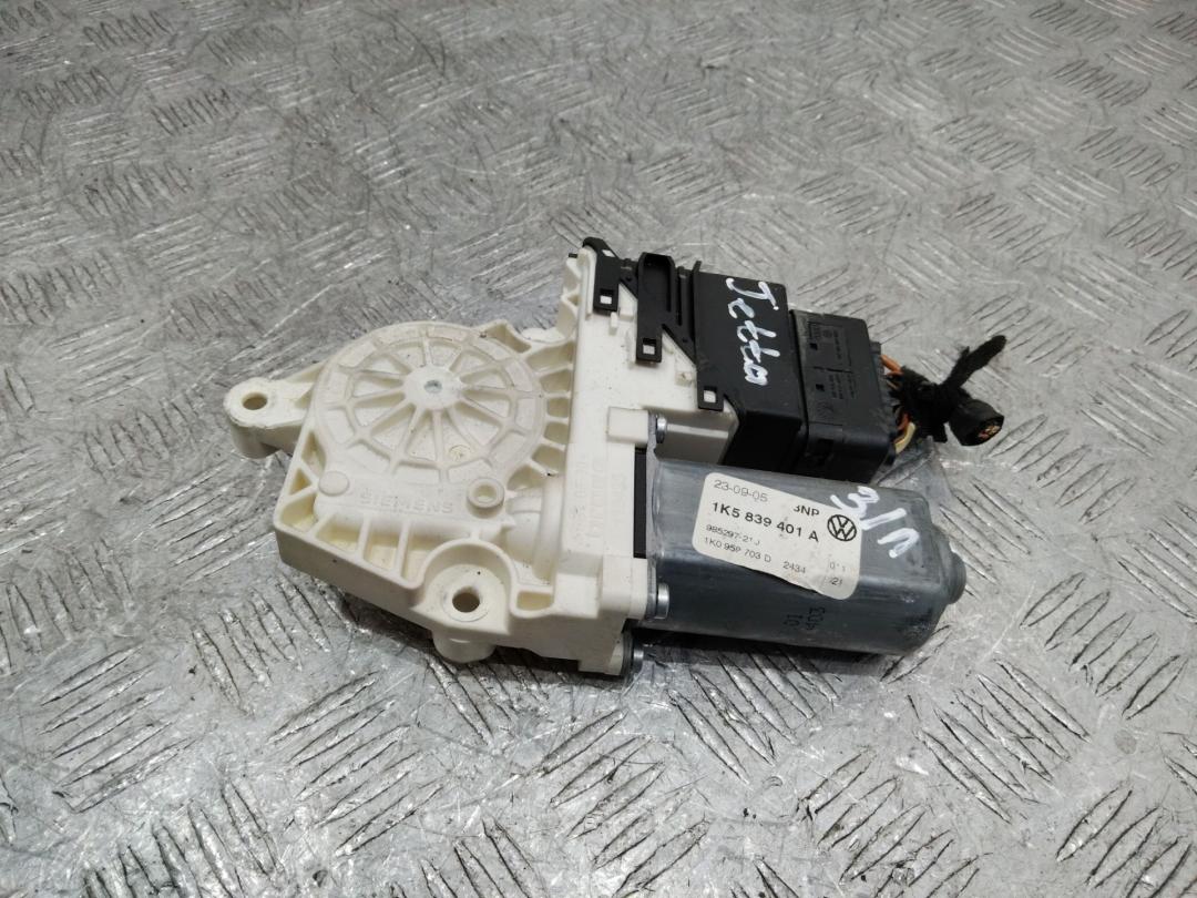 моторчик стеклоподъемника задний левый Volkswagen Jetta 5 поколение 2005, 1K5839401 - фото №1