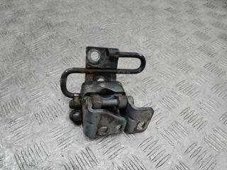 петля двери Volkswagen Jetta 5 поколение 2005