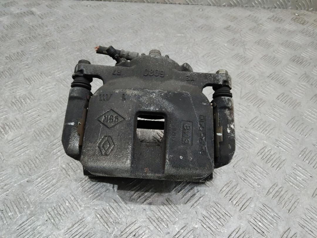 суппорт передний правый Renault Espace 5 поколение 2017, 1.6 л., дизель - фото №1