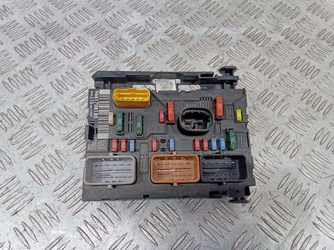 блок предохранителей Peugeot 207 1 поколение 2007, 9661708180, L10 - фото №1